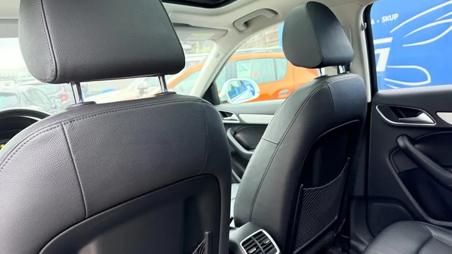 AUDI Q3 -