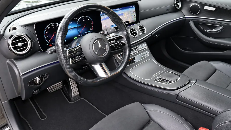 MERCEDES-BENZ E Klasa E 220 d 4-Matic AMG