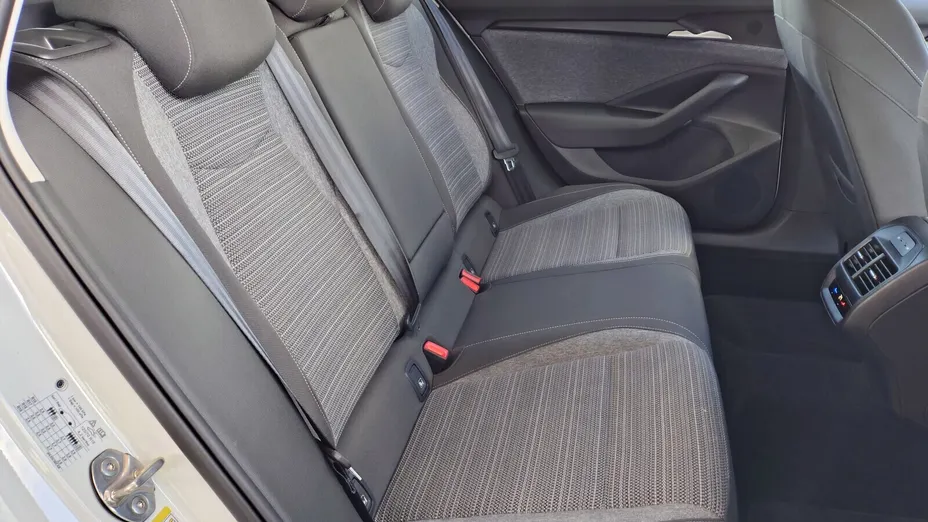 SKODA Superb Superb 2.0 TDI SCR Selection DSG