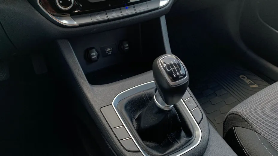 HYUNDAI i30 i30 1.0 T-GDI Modern