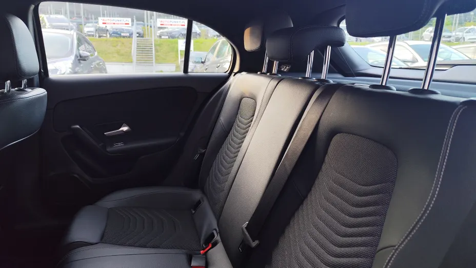 MERCEDES-BENZ A Klasa A 200 d Style 8G-DCT