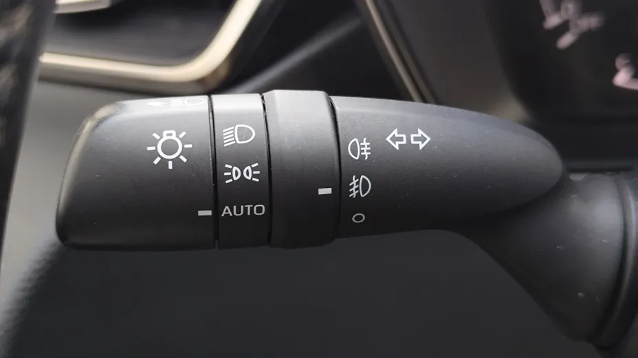 TOYOTA Corolla Corolla 2.0 Hybrid Comfort