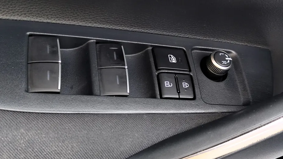 TOYOTA Corolla Corolla 2.0 Hybrid Comfort