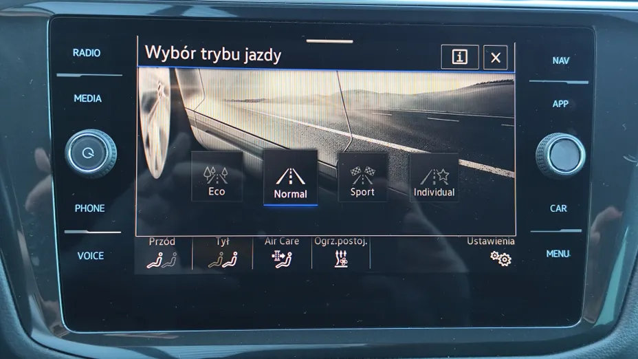 VOLKSWAGEN Tiguan Tiguan 2.0 TDI SCR 4Mot. Life DSG