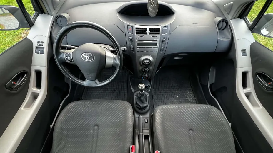 TOYOTA Yaris Yaris 1.33 Terra