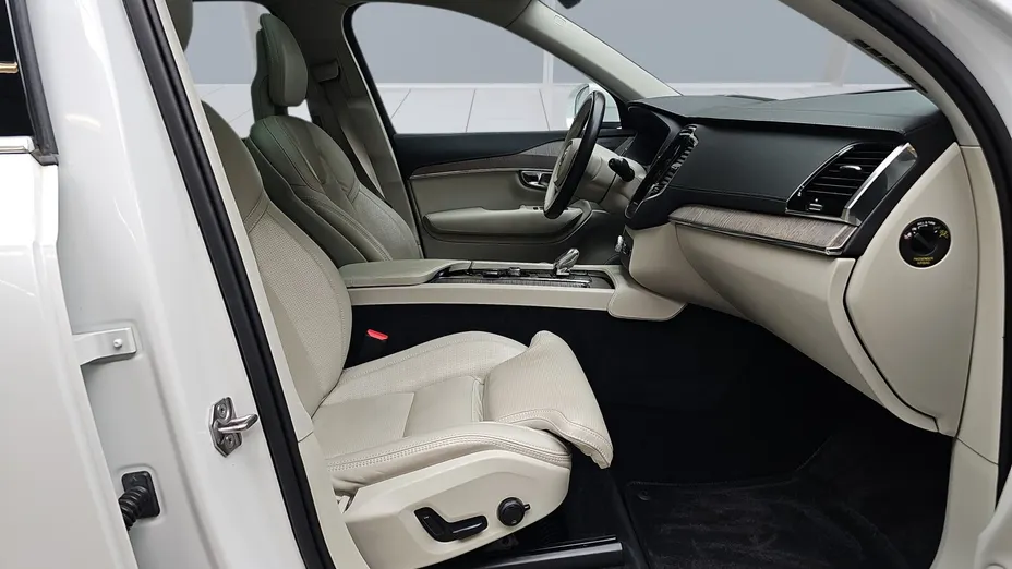 VOLVO XC90 XC90 T8 AWD Plug-In Hybrid Inscription 7os aut