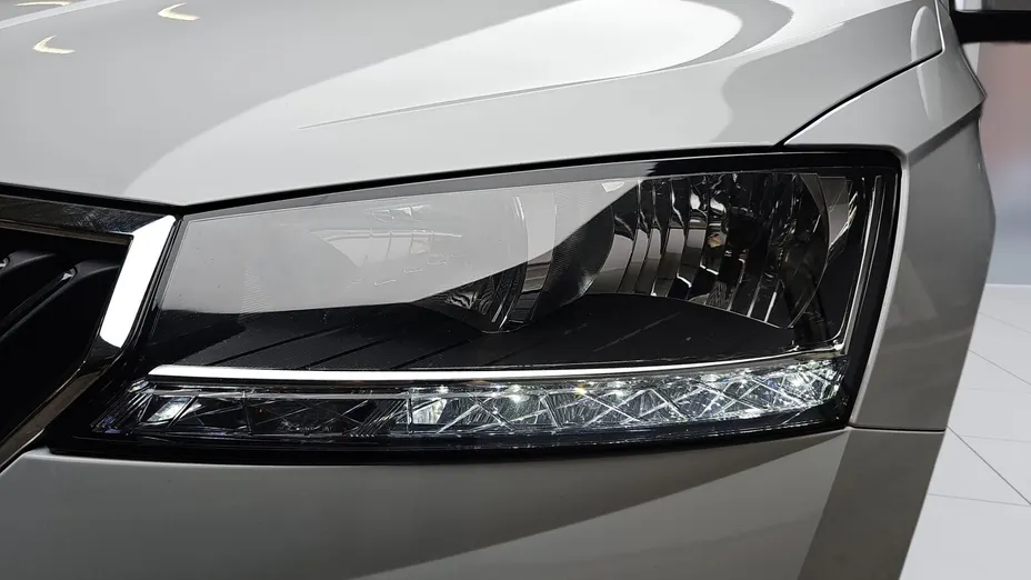 SKODA Fabia Fabia 1.0 TSI Ambition