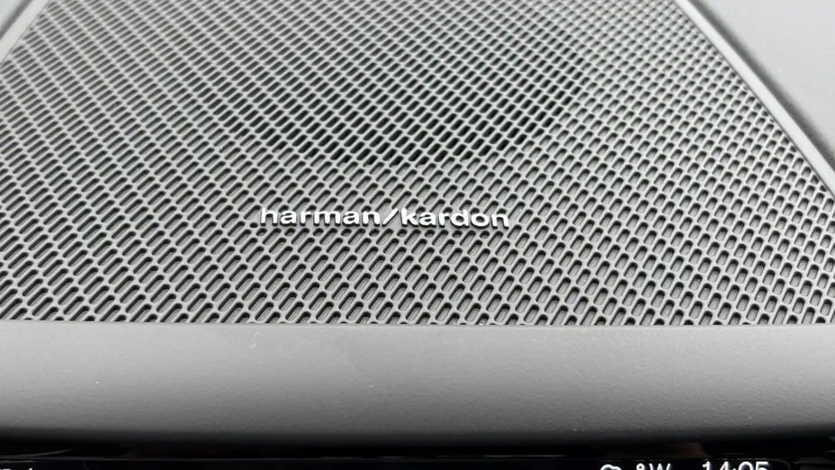 VOLVO XC60 XC60 T6 Plug-In Hybrid AWD Plus Dark aut