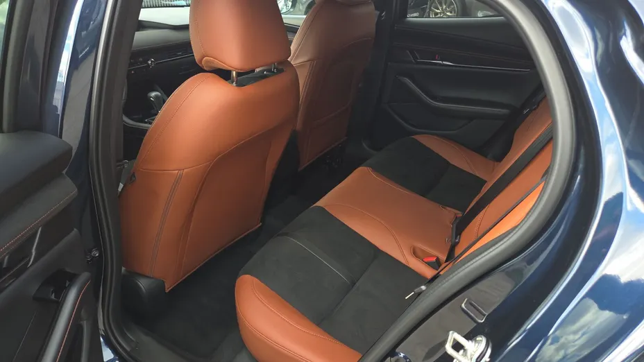 MAZDA 3 3 2.0 mHEV Nagisa aut