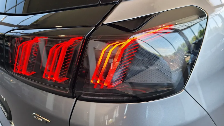 PEUGEOT 3008 3008 1.5 BlueHDi GT S&S EAT8