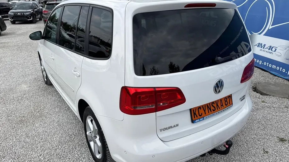 VOLKSWAGEN Touran -