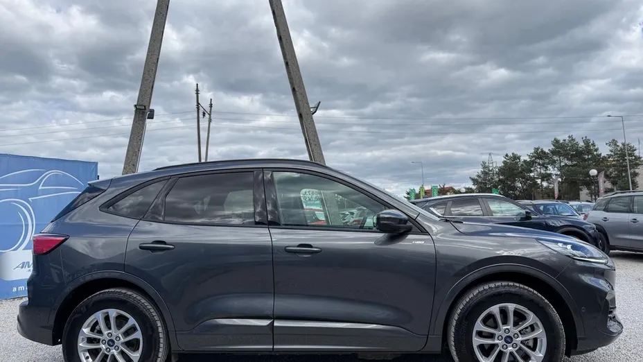 FORD Kuga -