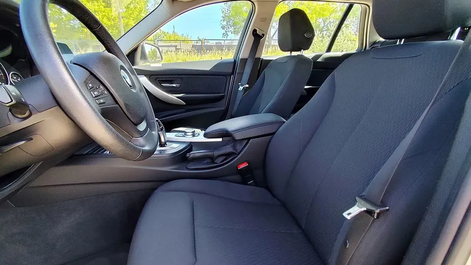 BMW Seria 3 318i GPF Advantage aut