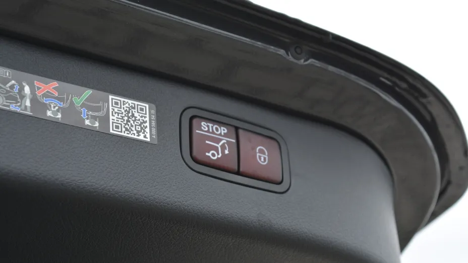 MERCEDES-BENZ C Klasa C 180 mHEV AMG