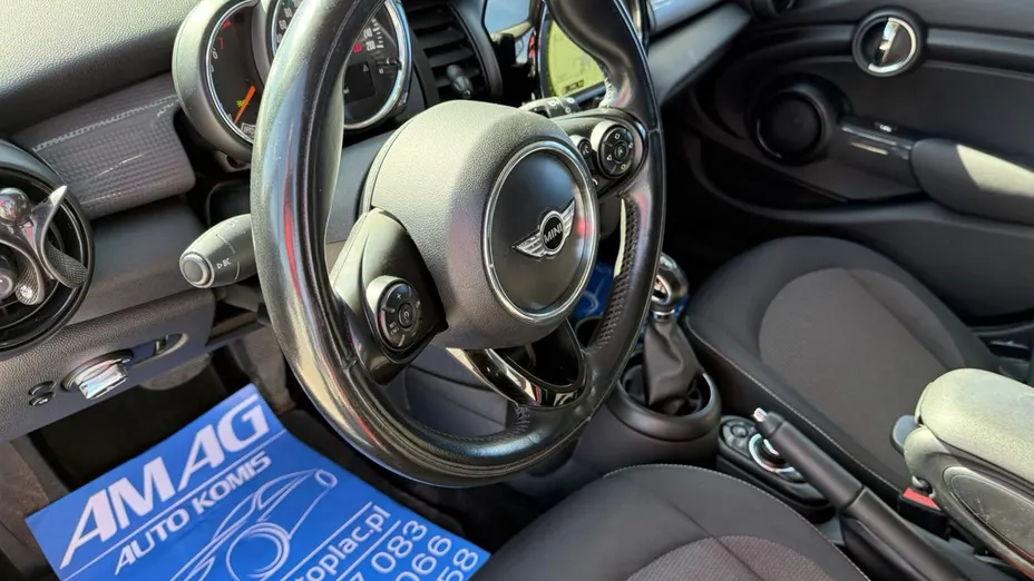 MINI Cooper -