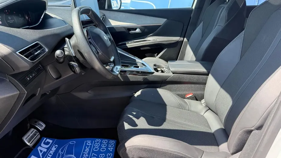 PEUGEOT 3008 -