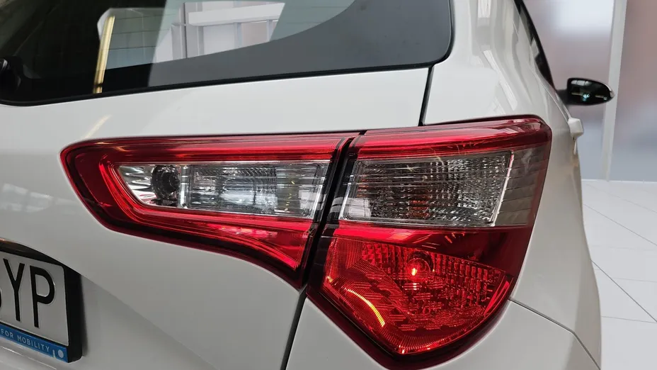 TOYOTA Yaris Yaris 1.5 Active