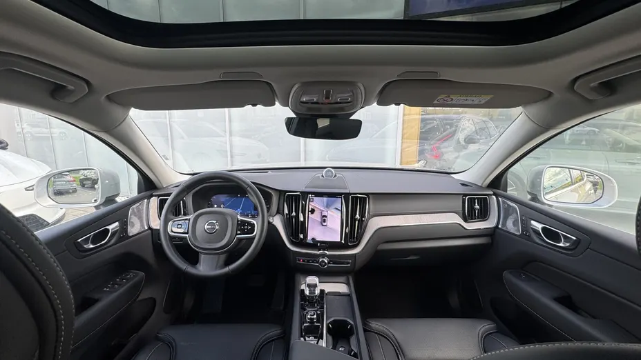 VOLVO XC60 XC60 T6 Plug-In Hybrid AWD Ultra Bright aut