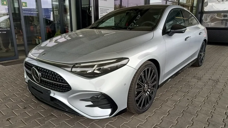 MERCEDES-BENZ CLA -