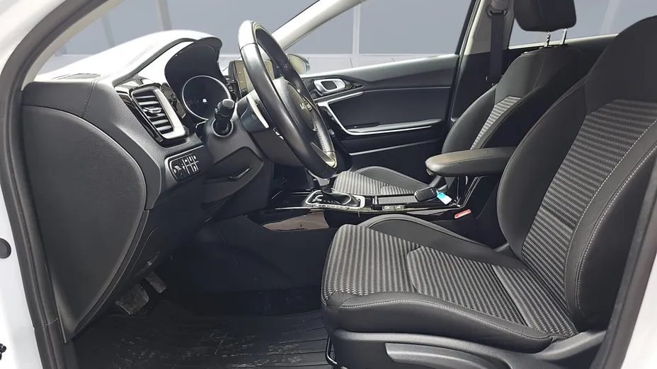 KIA Cee'd Ceed 1.6 GDI PHEV L DCT