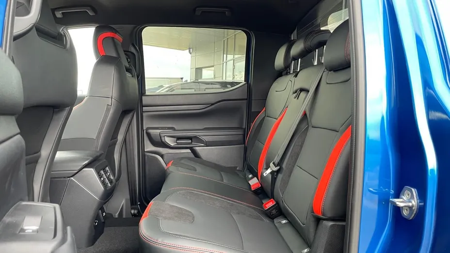 FORD Ranger Ranger 2.0 EcoBlue Bi-Turbo 4x4 DC Raptor aut Nowy