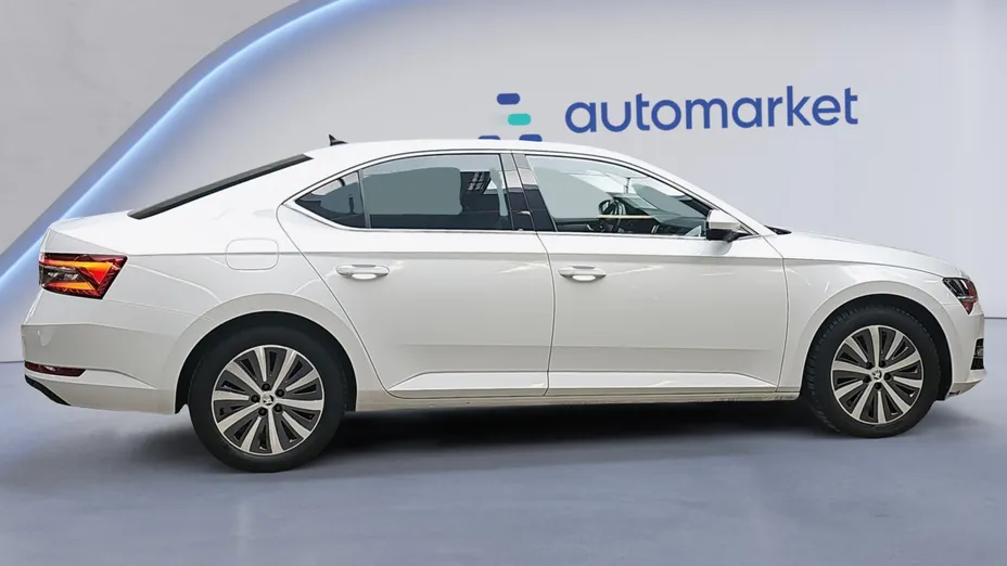 SKODA Superb Superb 2.0 TDI SCR Style DSG