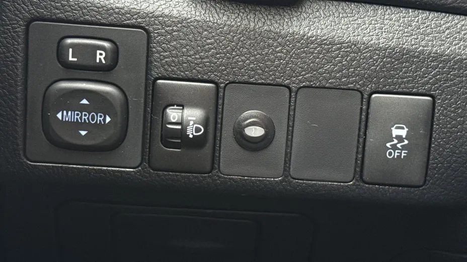 TOYOTA Auris Auris 2.0 D-4D Dynamic