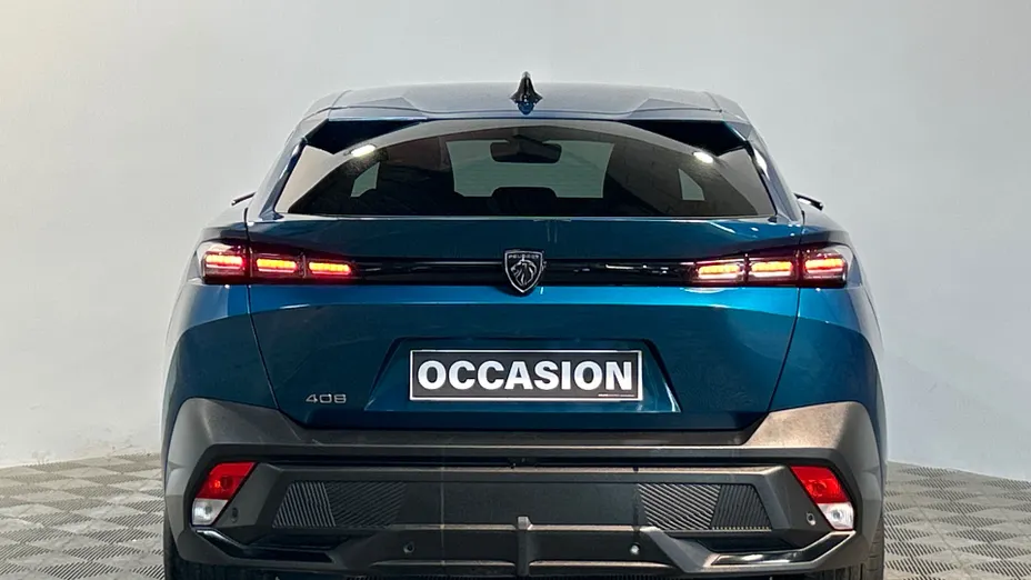 PEUGEOT 408 -