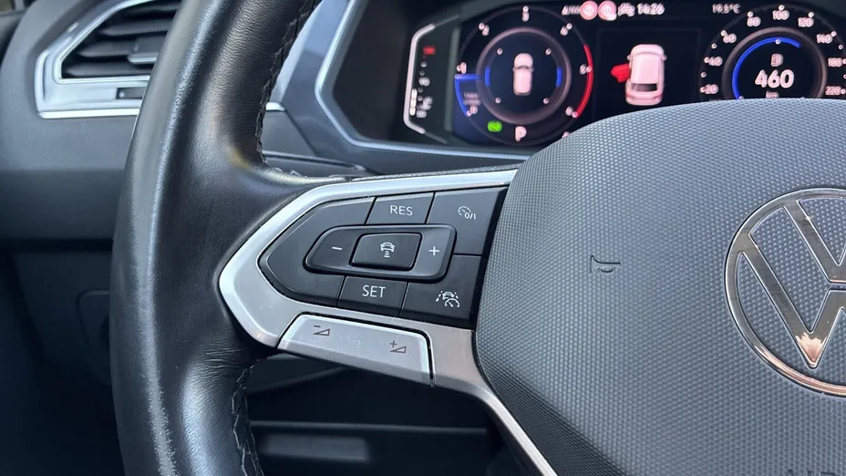 VOLKSWAGEN Tiguan Allspace -
