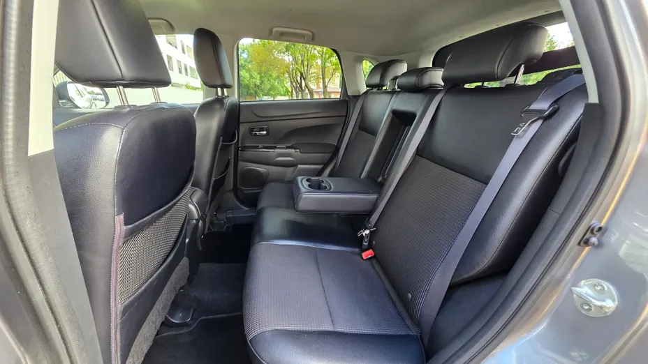 PEUGEOT 4008 -
