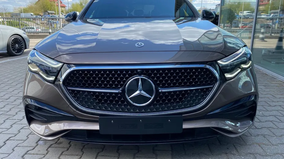 MERCEDES-BENZ E Klasa E 220 d mHEV 4-Matic AMG 9G-Tronic