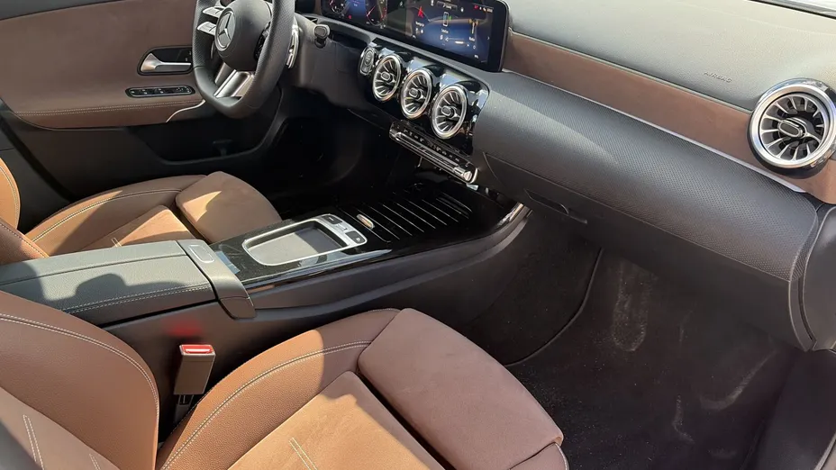 MERCEDES-BENZ A Klasa A 200 AMG Line 7G-DCT
