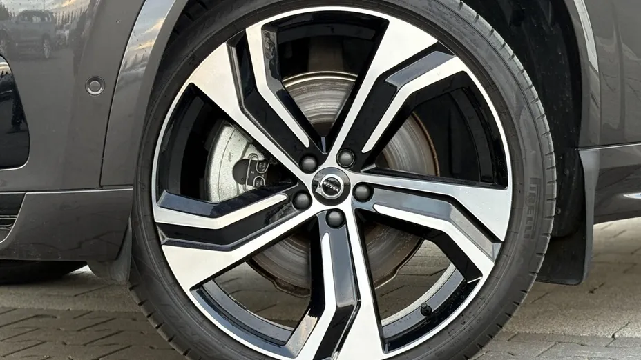 VOLVO XC90 XC90 T8 AWD Plug-In Hybrid Ultra Dark 7os aut