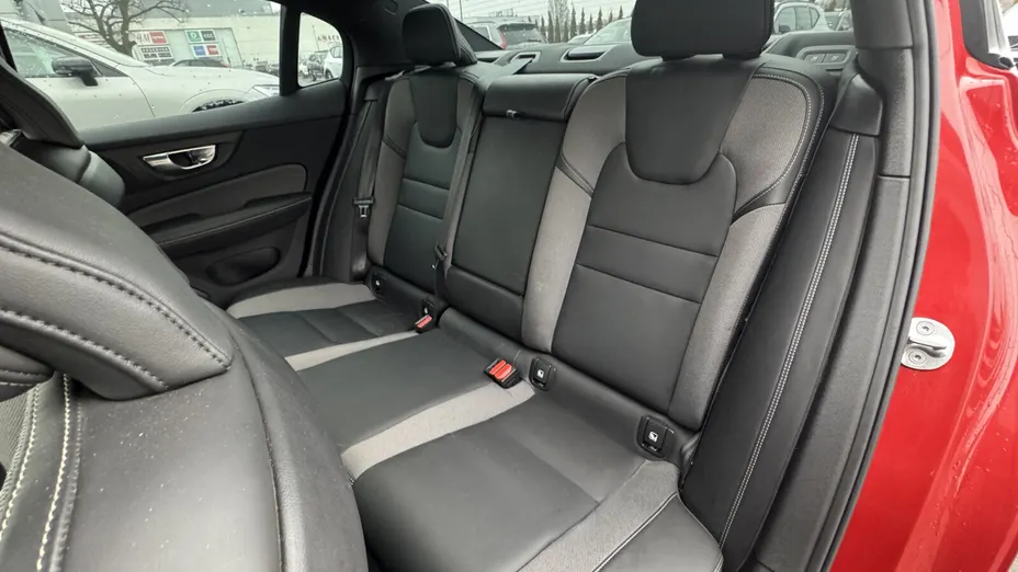 VOLVO S60 S60 B4 B Plus Dark aut