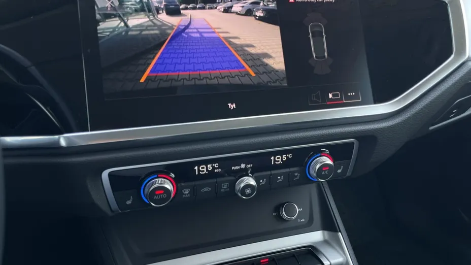 AUDI Q3 Sportback -