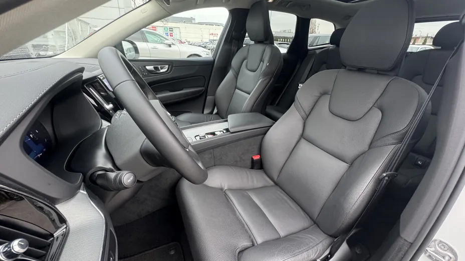 VOLVO XC60 XC60 B5 B AWD Ultra Dark aut