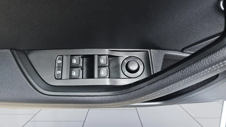 SKODA Superb Superb 2.0 TDI SCR Style DSG