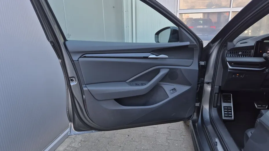 SKODA Superb Superb 2.0 TSI Sportline DSG Nowy