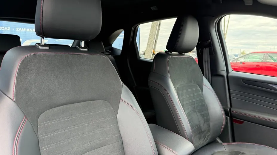 FORD Kuga -