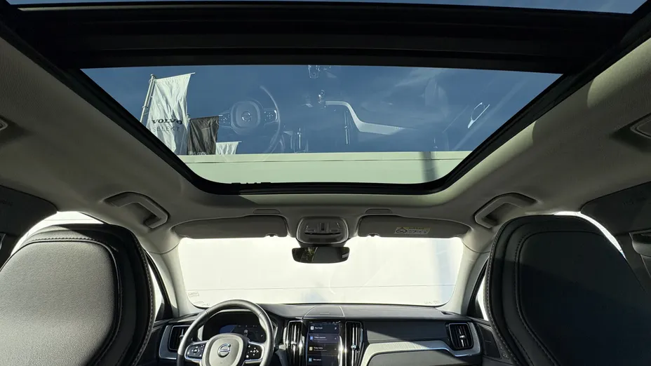 VOLVO XC60 XC60 T6 Plug-In Hybrid AWD Ultra Bright aut