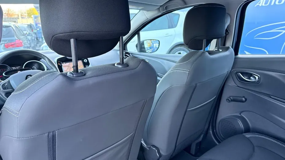 RENAULT Clio -