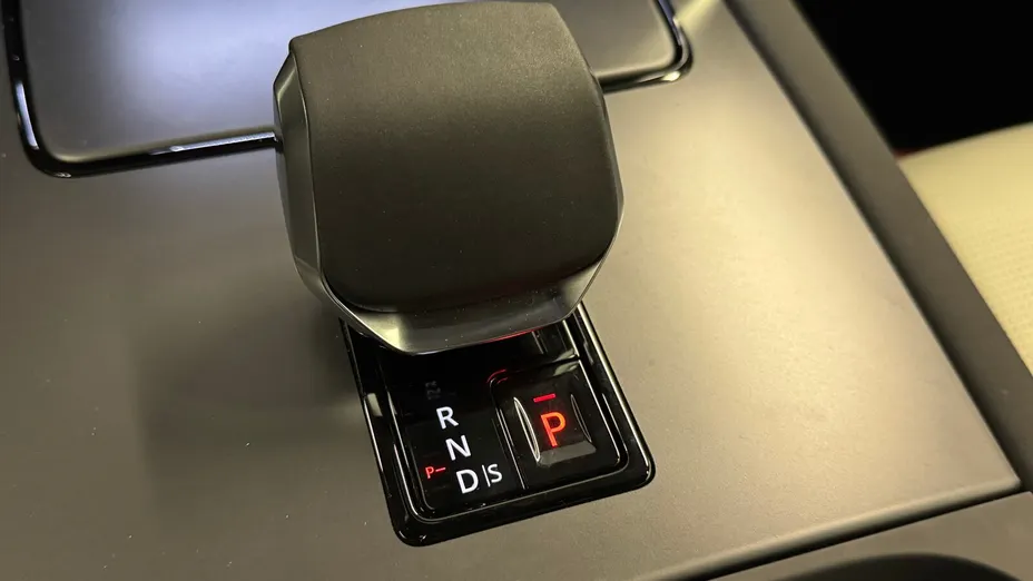 LAND ROVER Discovery Sport Discovery Sport 2.0 D200 mHEV Dynamic SE aut