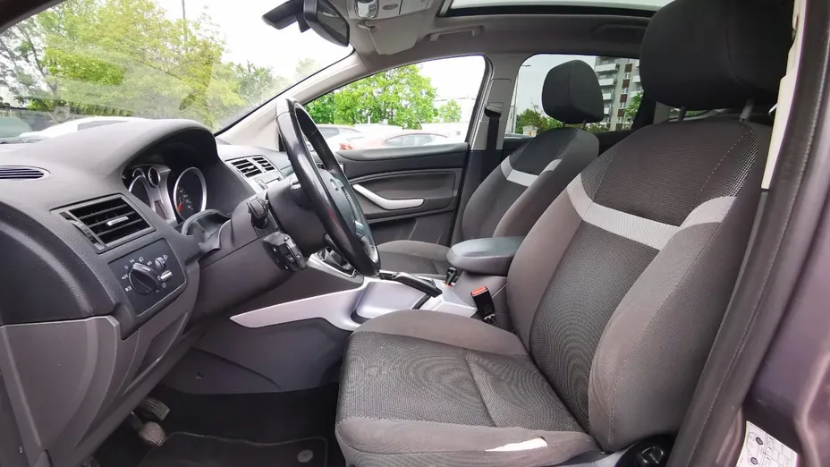 FORD Kuga -
