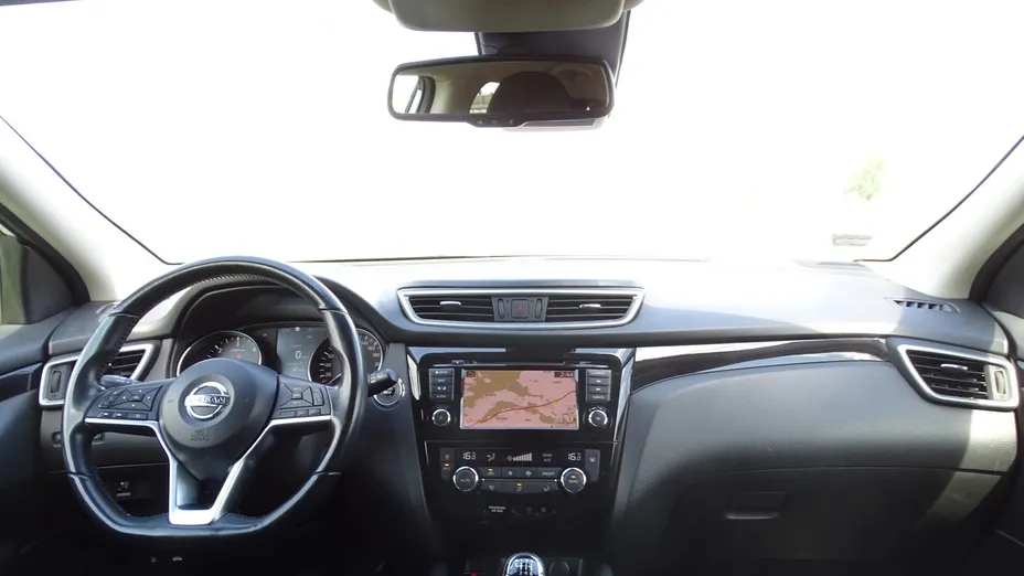 NISSAN Qashqai -