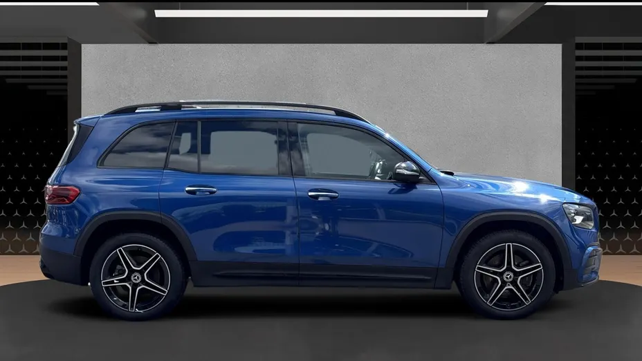 MERCEDES-BENZ GLB GLB 220 d 4-Matic AMG Line 8G-DCT