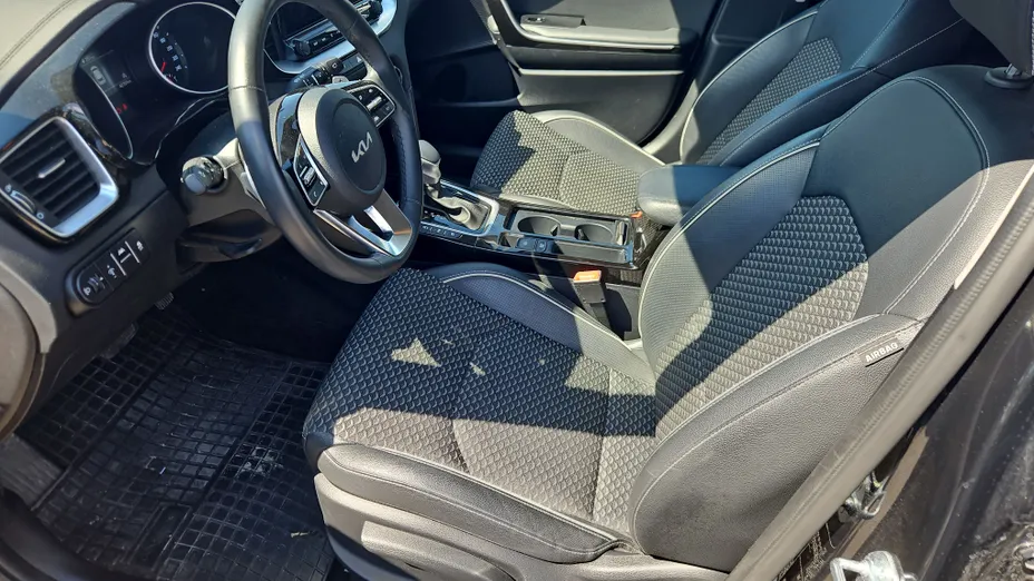 KIA Cee'd Ceed 1.5 T-GDI Tribute DCT