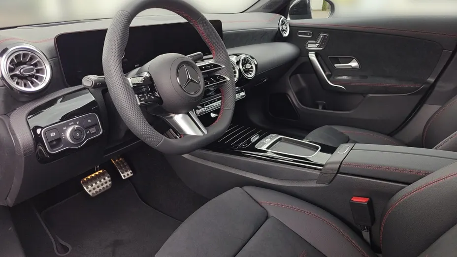 MERCEDES-BENZ Coupe CLA 200 mHEV AMG Line 7G-DCT Nowy