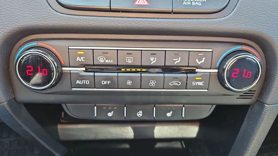 KIA Cee'd Ceed 1.5 T-GDI Tribute DCT
