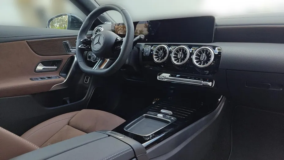 MERCEDES-BENZ CLA CLA 200 mHEV AMG Line 7G-DCT Nowy