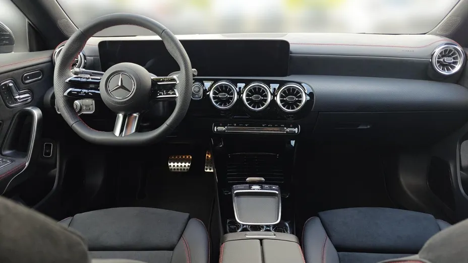 MERCEDES-BENZ CLA CLA 200 mHEV AMG Line 7G-DCT Nowy